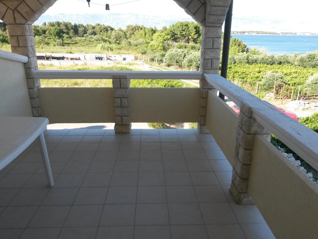 Ruzica Apartments Vir Exterior photo