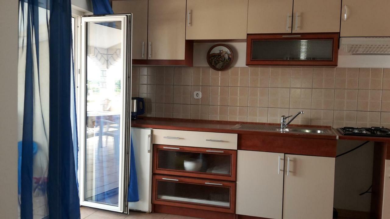 Ruzica Apartments Vir Exterior photo
